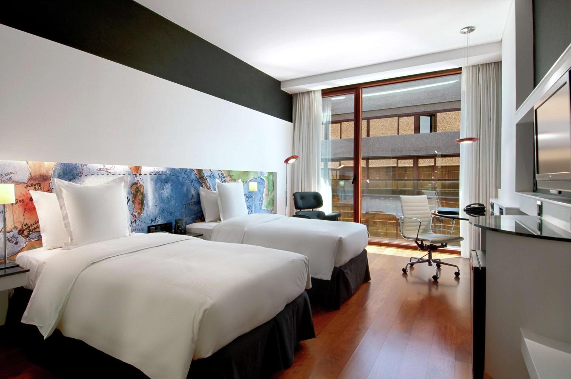 Hilton Madrid Airport — Foto 2